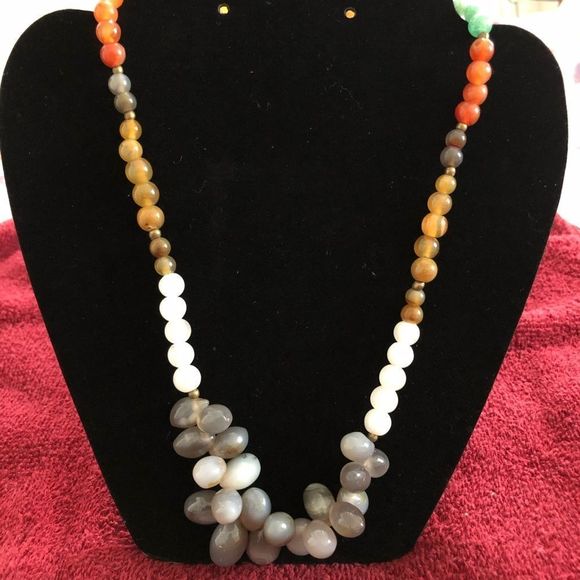 Multi-color hem stone strand necklace - Picture 5 of 7